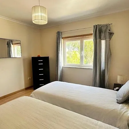 Heilige Efigenie Casa vacanze Lourinhã